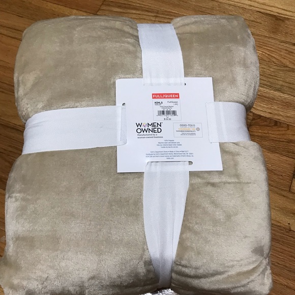 The Big One Supersoft Plush Blanket - Picture 3 of 7